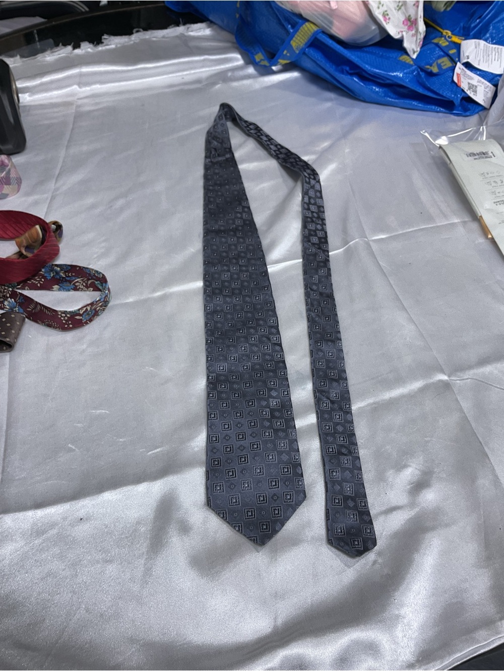 Men's Classic Geometric Silk Tie - Gray